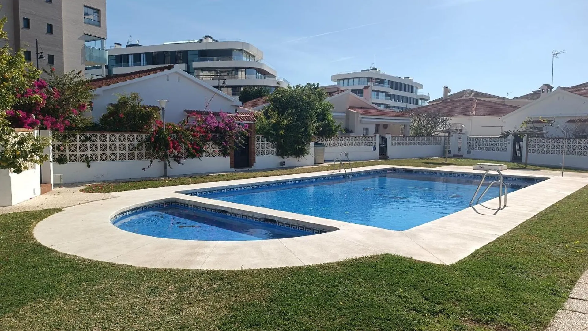 Villa Pepita - 3 Dormitorios - 350 Metros Playa - Piscina Torremolinos Spain