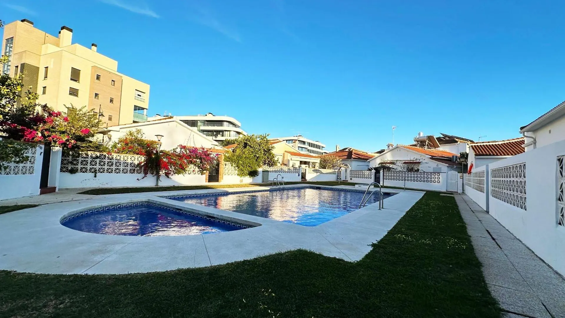 Villa Pepita - 3 Dormitorios - 350 Metros Playa - Piscina Torremolinos