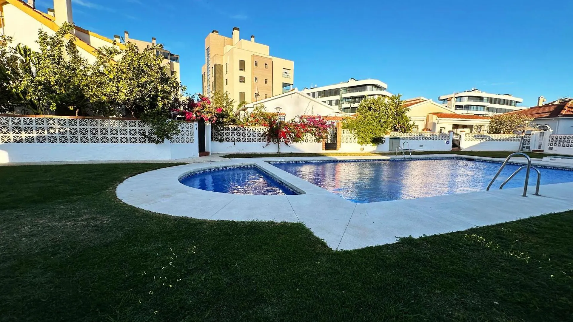 Holiday home Villa Pepita - 3 Dormitorios - 350 Metros Playa - Piscina Torremolinos