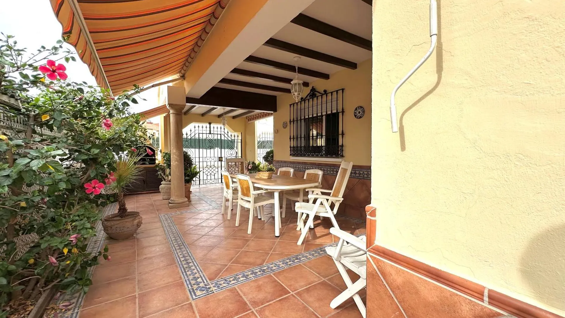 Holiday home Villa Pepita - 3 Dormitorios - 350 Metros Playa - Piscina Torremolinos Spain
