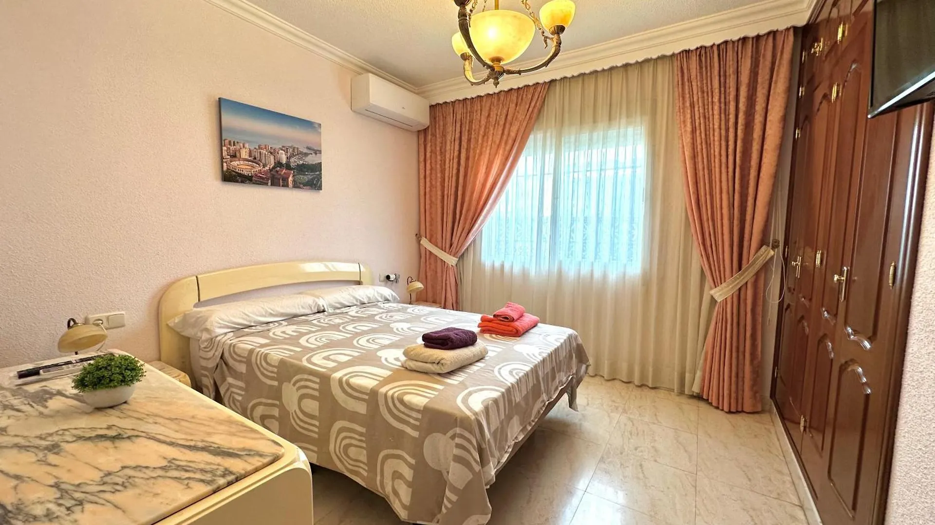 Holiday home Villa Pepita - 3 Dormitorios - 350 Metros Playa - Piscina Torremolinos