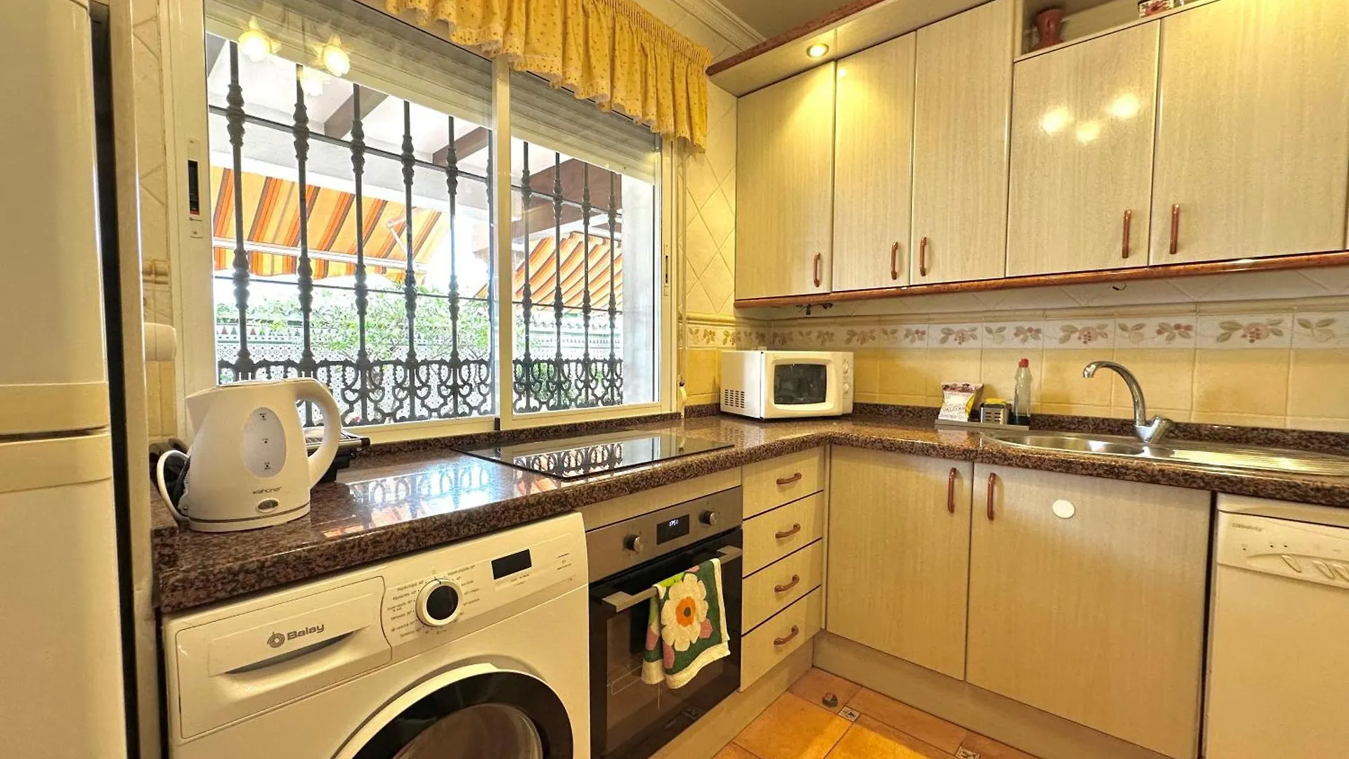 Holiday home Villa Pepita - 3 Dormitorios - 350 Metros Playa - Piscina Torremolinos